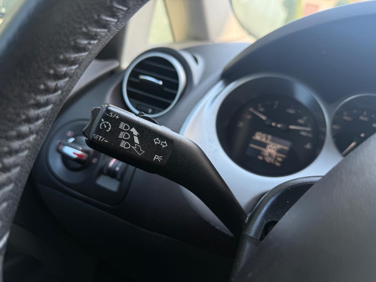 SEAT ALTEA XL 1.6 BENZ UNICO PROP. POCHI KM