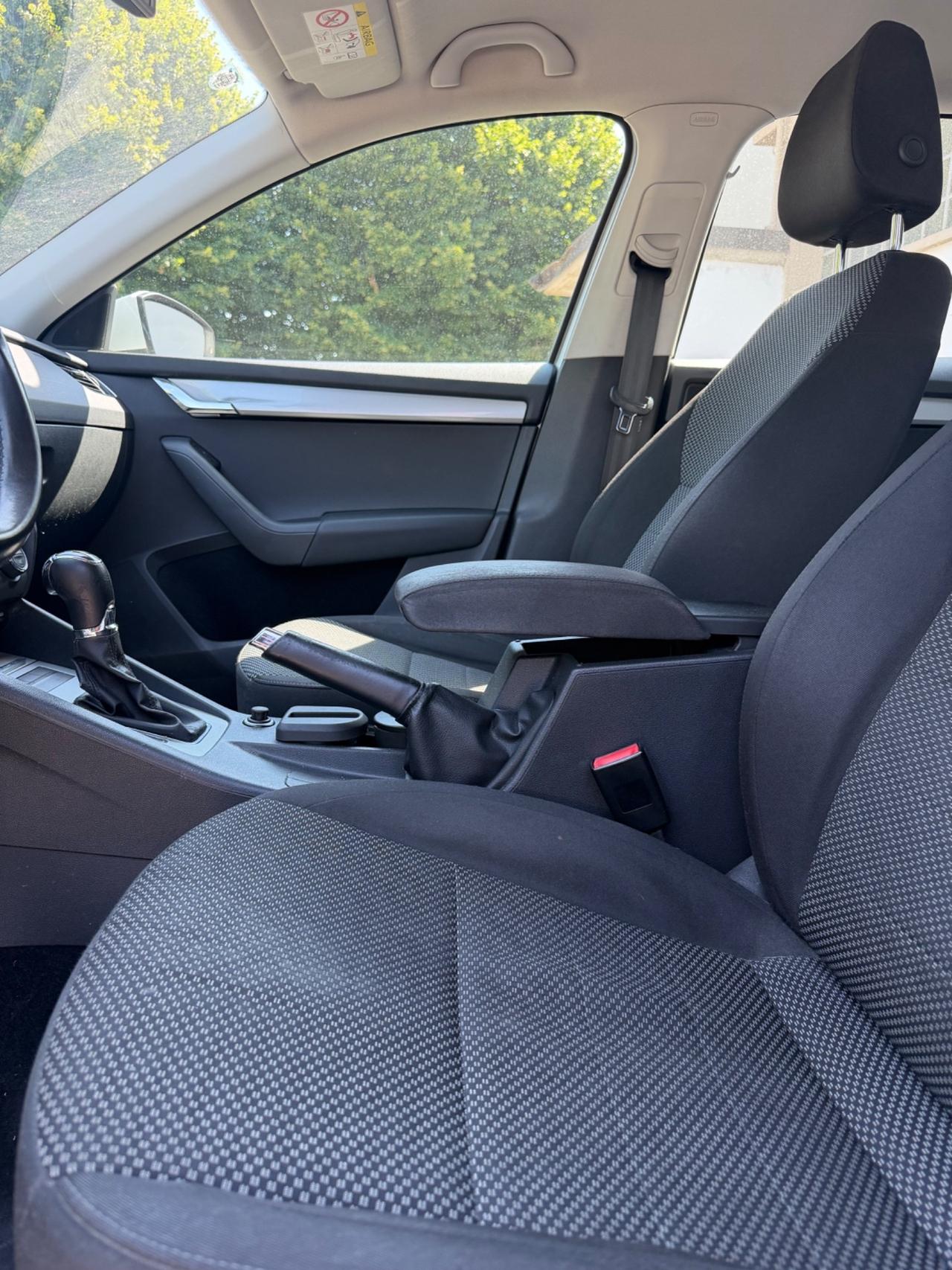 Skoda Octavia 1.6 TDI CR 105 CV DSG Elegance