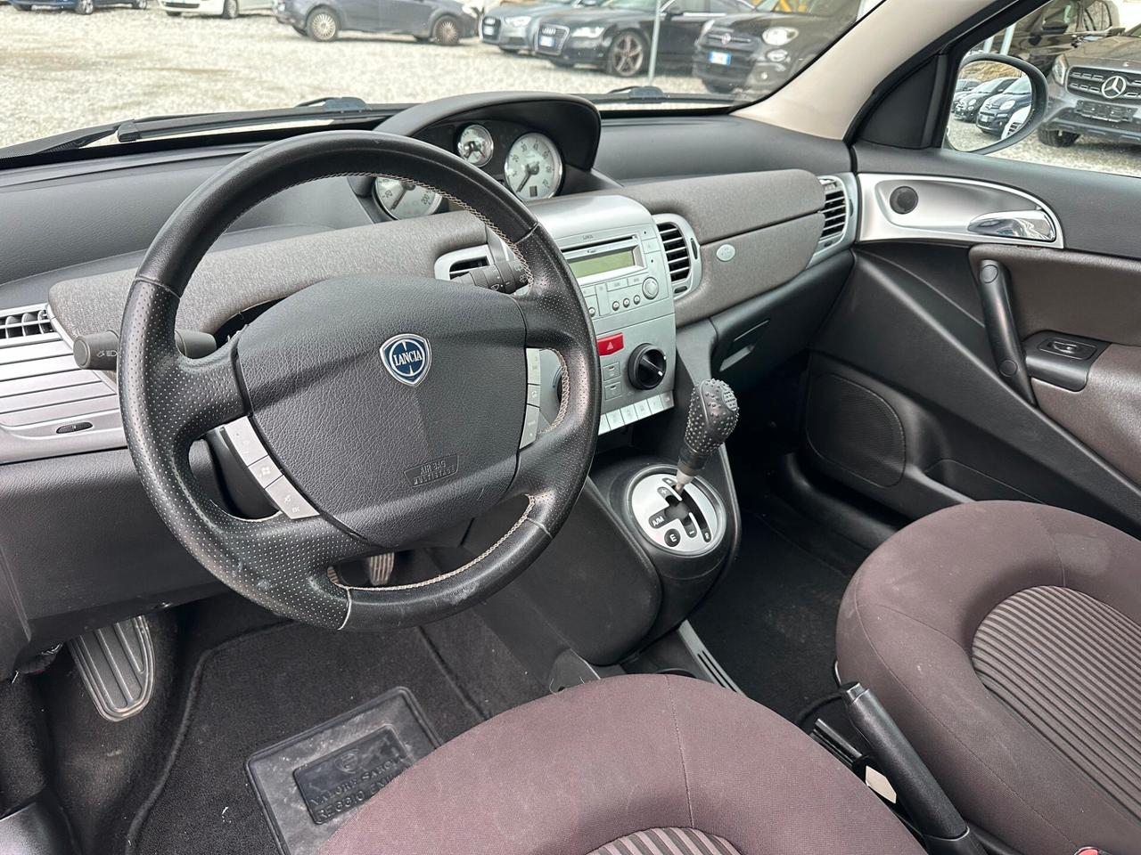 Lancia Ypsilon 1.3 MJT 90 CV Oro