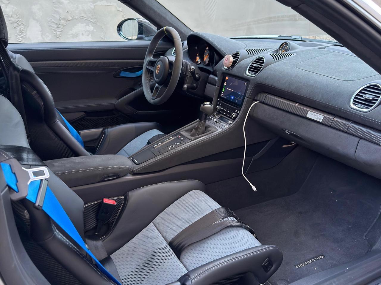 Porsche Cayman GT4 RS WEISSACH