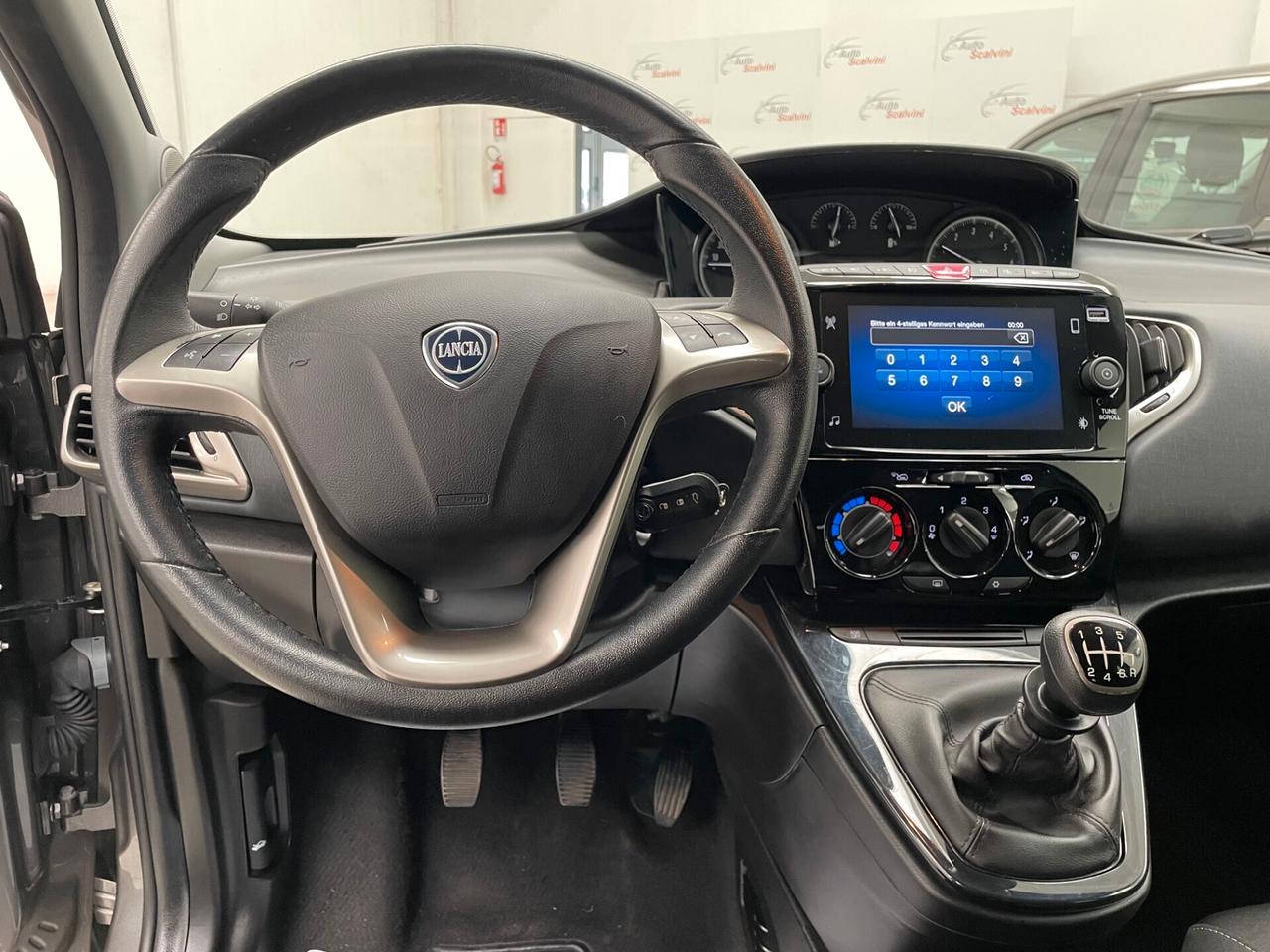Lancia Ypsilon 1.0 FireFly 5 porte S&S Hybryd Gold
