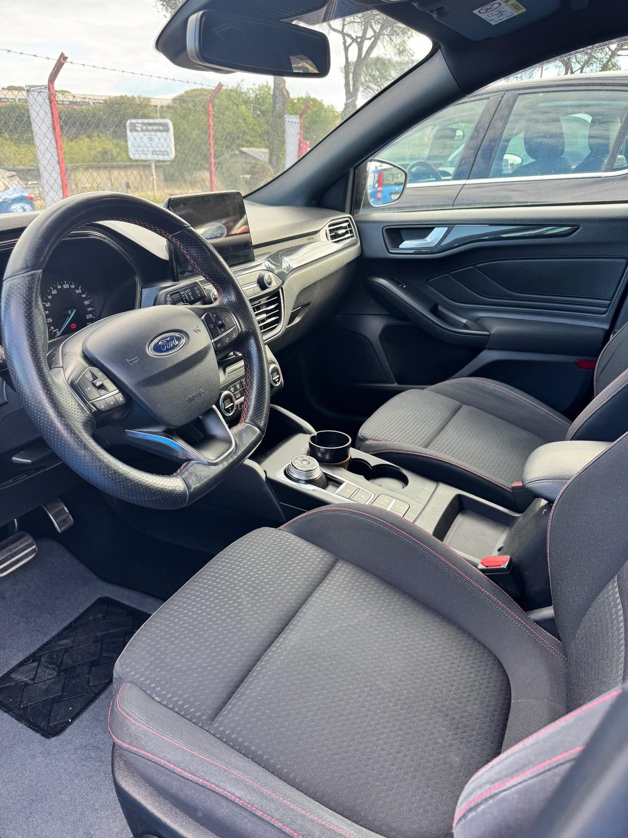 Ford Focus 1.0 EcoBoost 125 CV automatico SW ST-Line GARANTITA
