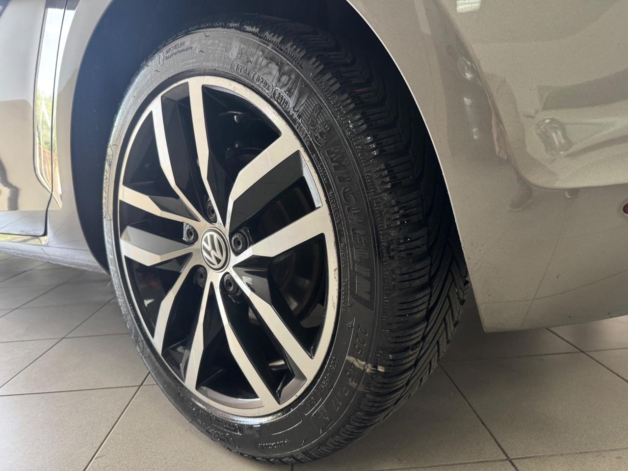 Volkswagen Golf 1.6 TDI 5p. Highline BlueMotion Technology