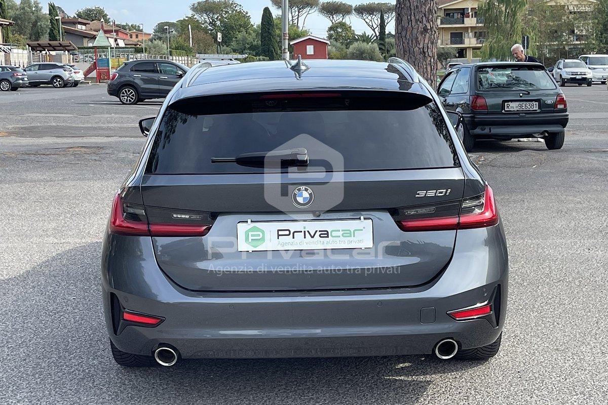 BMW 320i Touring Sport