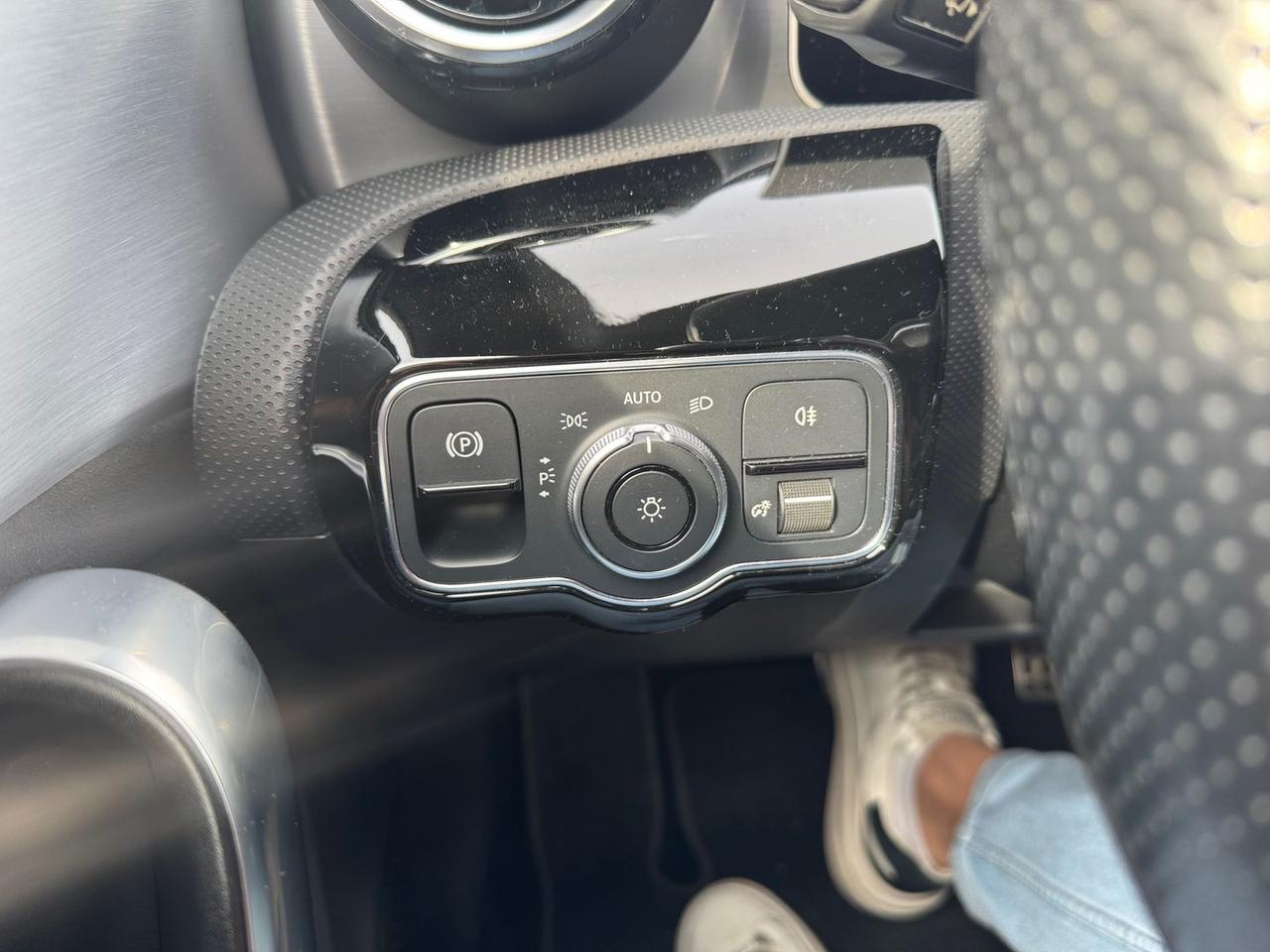 Mercedes-Benz CLA 180 Premium CLA 180 D #7164