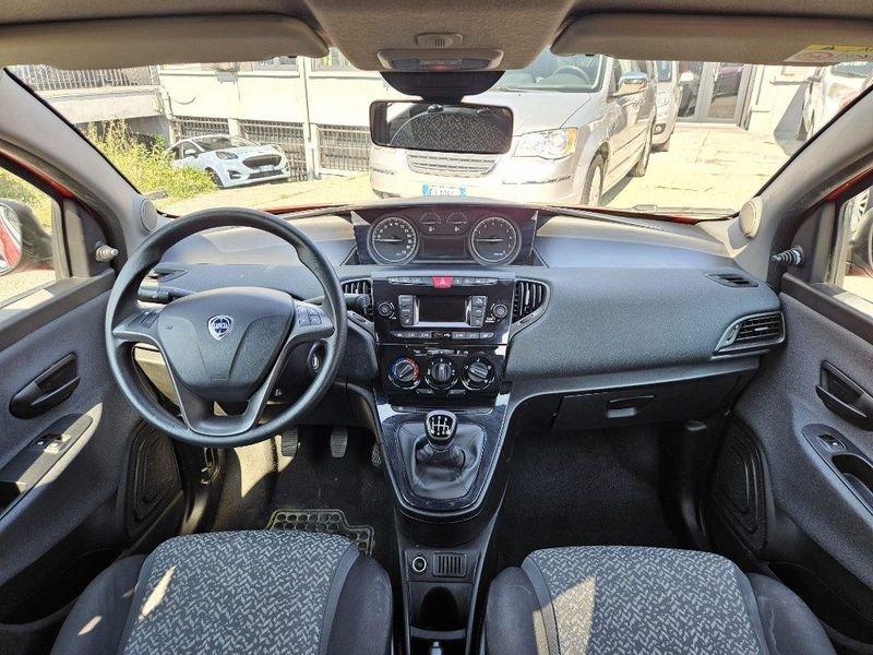 Lancia Ypsilon 1.0 FireFly 5 porte S&S Hybrid Ecochic