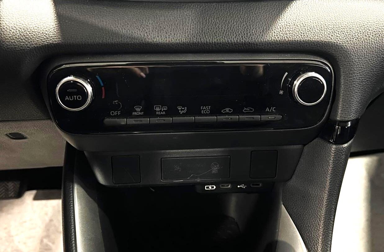 Toyota Yaris 1.5 Hybrid 5 porte Active