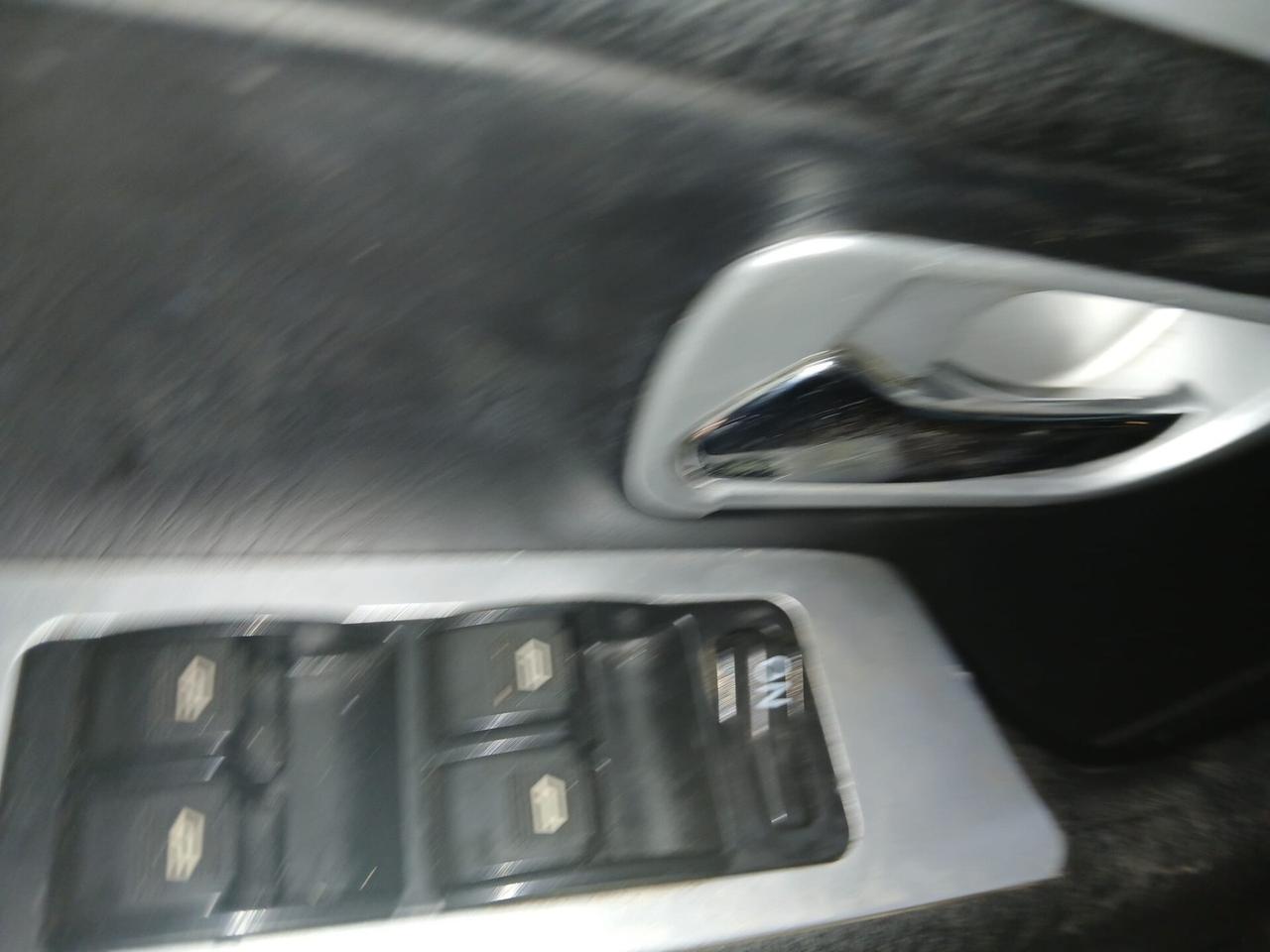 Gac Gonow GX6 Benzina e gpl 4x4 motore Mitsubishi