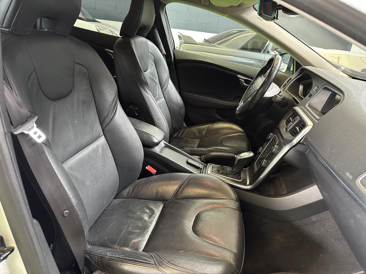 Volvo V40 2.0 D4 Geartronic R-design 177cv