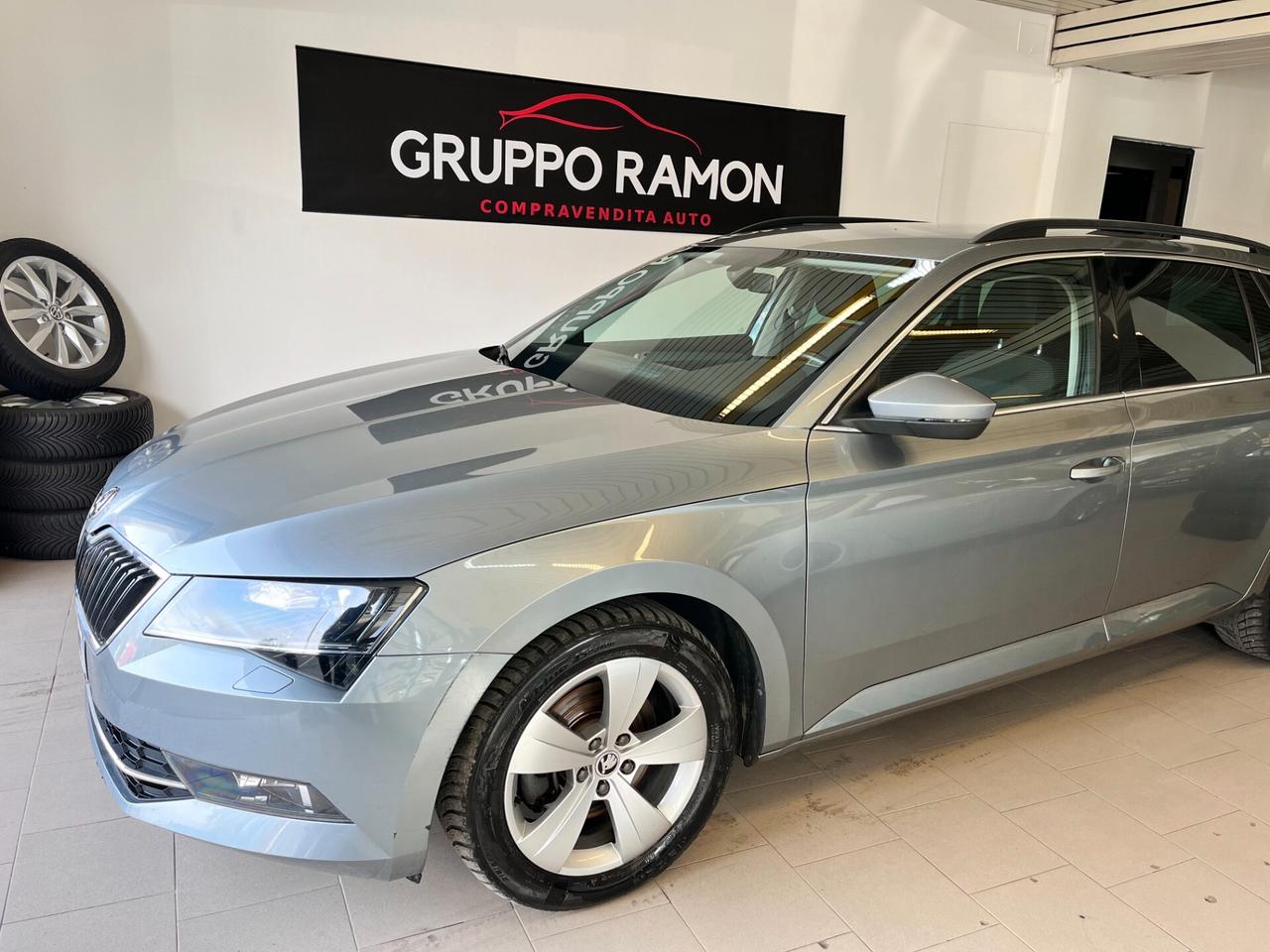 Skoda Superb 1.6 TDI DSG Wagon Executive