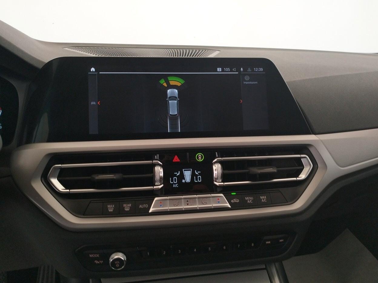 BMW 318d Touring mhev 48V Business Advantage auto - IVA ESPOSTA