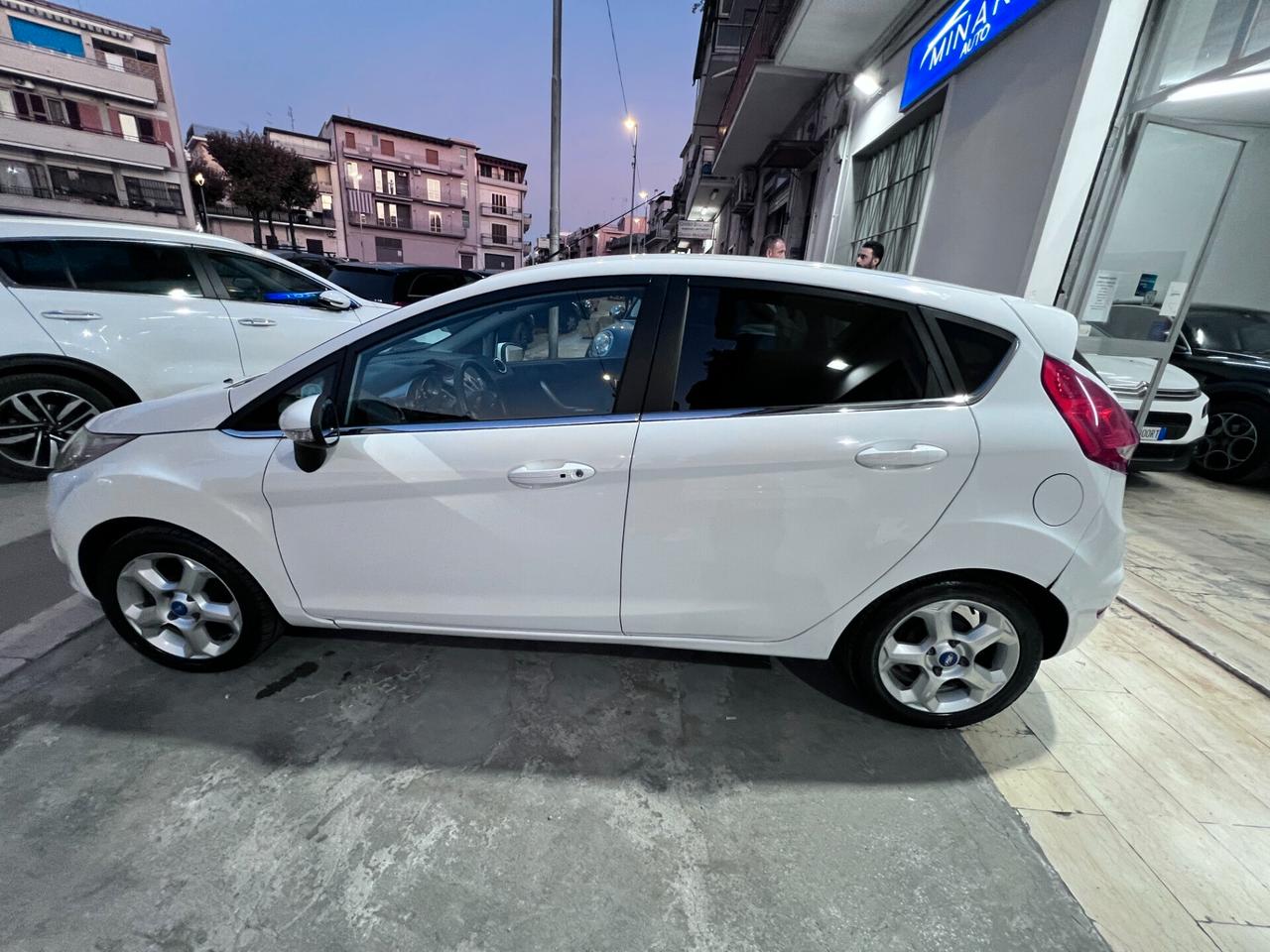 Ford Fiesta 1.4 TDCi 70CV 5 porte Titanium