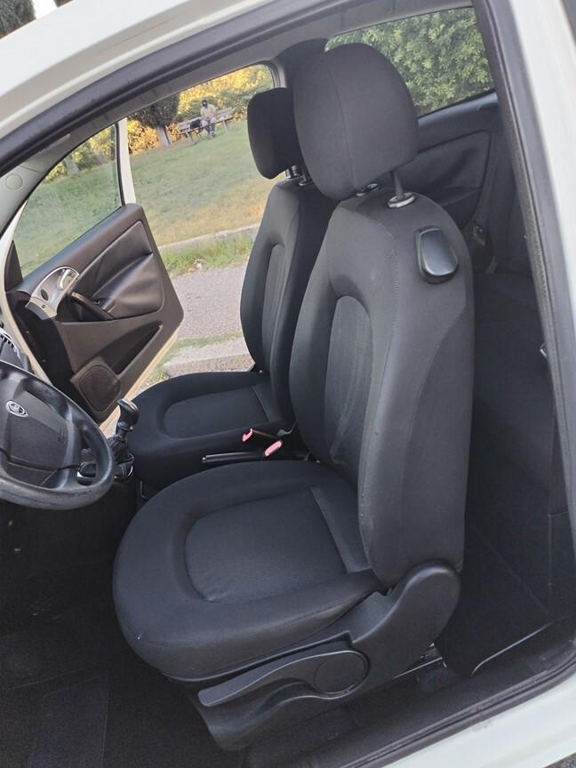 Lancia Ypsilon 1.2 Fire Unyca 76000km 4/2012 euro 5 consegna con tagliando e distribuzione
