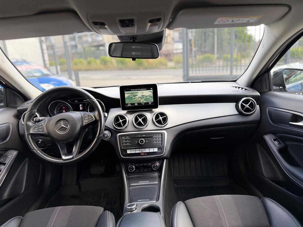 Mercedes-benz GLA 220 d Automatic PREMIUM
