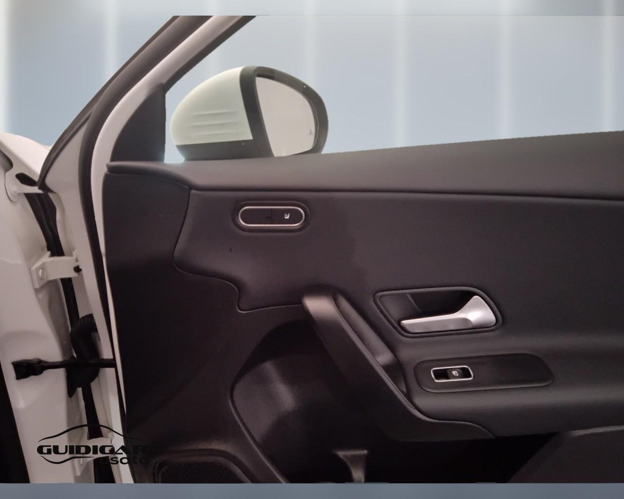 Mercedes-Benz Classe A - W177 2023 - A 180 d Advanced auto