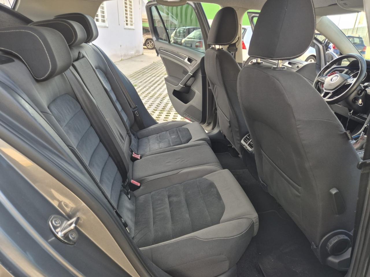 Volkswagen Golf 1.6 TDI DSG 5p. Highline BlueMotion Technology