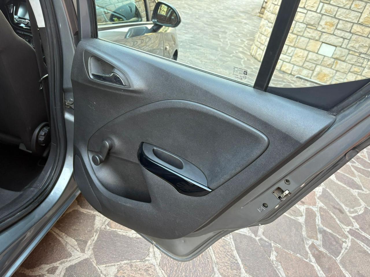Opel Corsa 1.2 5 porte