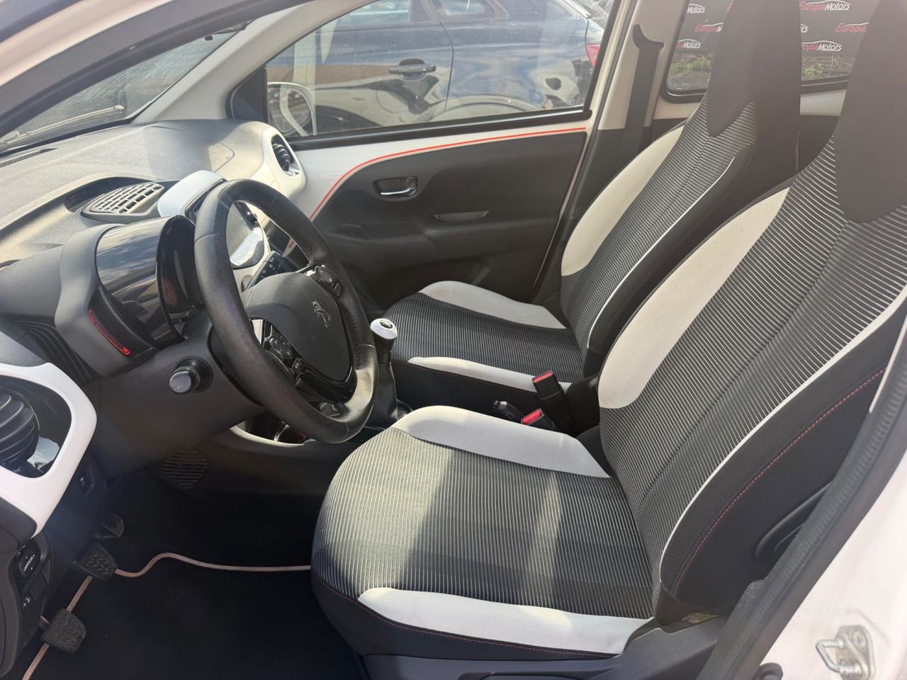 Peugeot 108 1.2 VTi Roland Garros