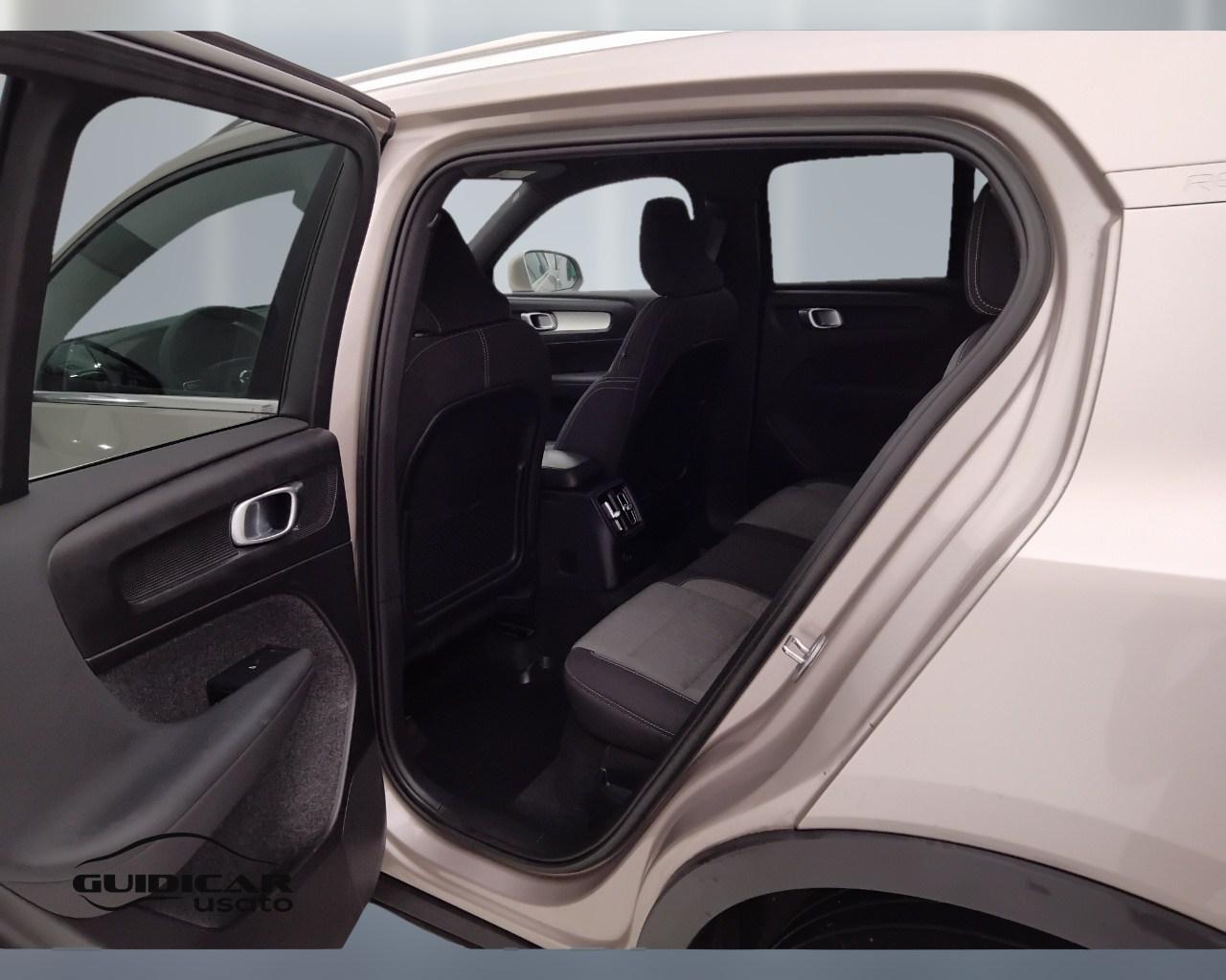 VOLVO XC40 2023 - XC40 1.5 t5 recharge phev Core auto