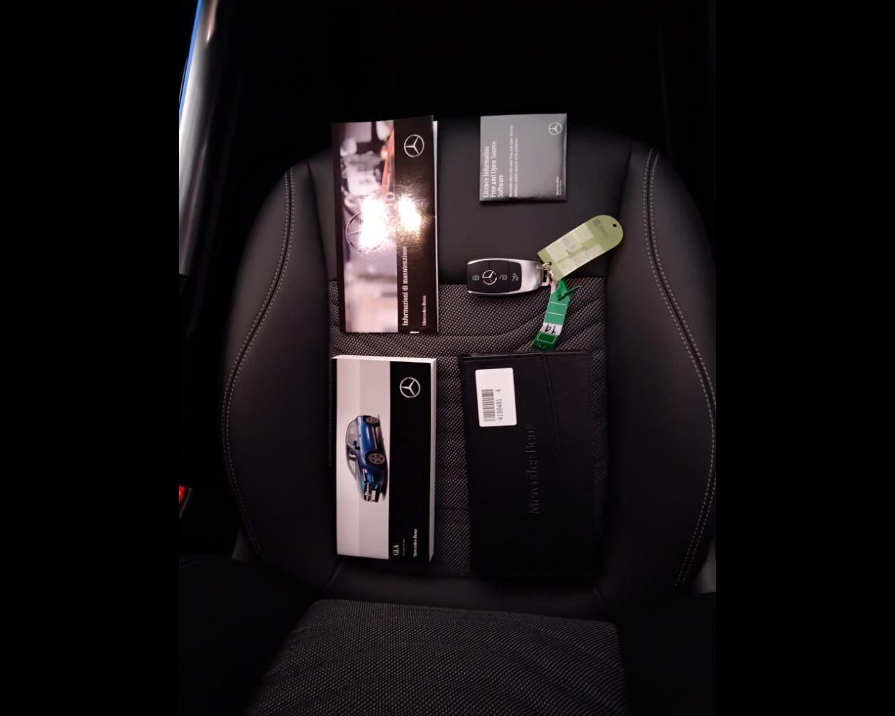 Mercedes-Benz GLA-H247 2023 - GLA 200 d Progressive Advanced Plus 4matic auto