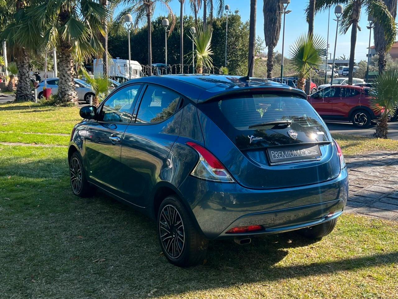 Lancia Ypsilon 1.0 Hybrid 5 porte Gold