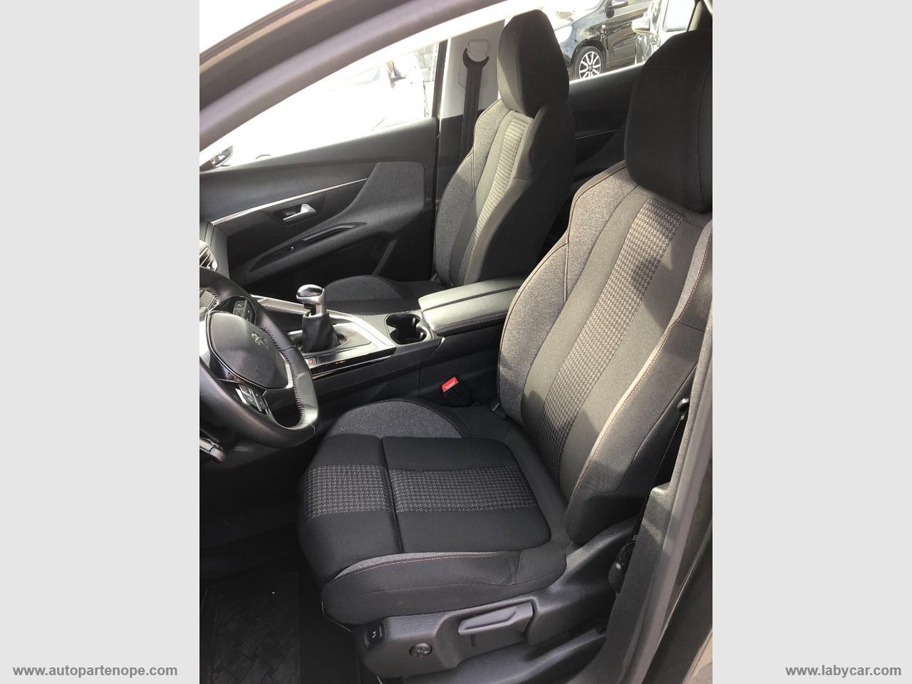 PEUGEOT 3008 BlueHDi 130 S&S Business