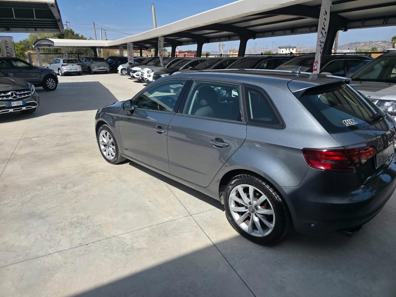 Audi A3 SPB 1.6 TDI clean diesel S tronic Ambition