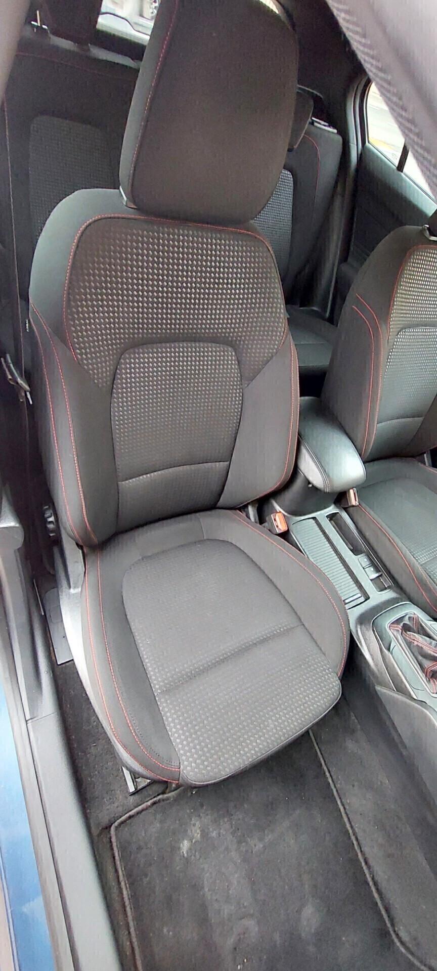 FOCUS 1,0 IBRIDA/BENZINA 130 CV-ST LINE NAVI TELEFONO LEGA SENSORI RETROCAMERA FULL FULL