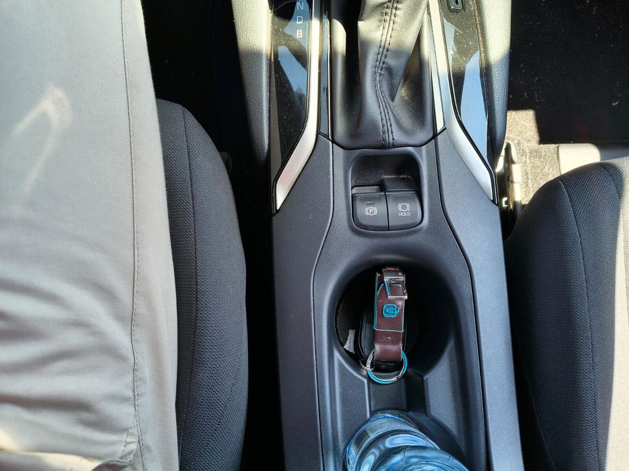 Toyota Corolla Cross 2.0 Hybrid 197 CV E-CVT Lounge Light