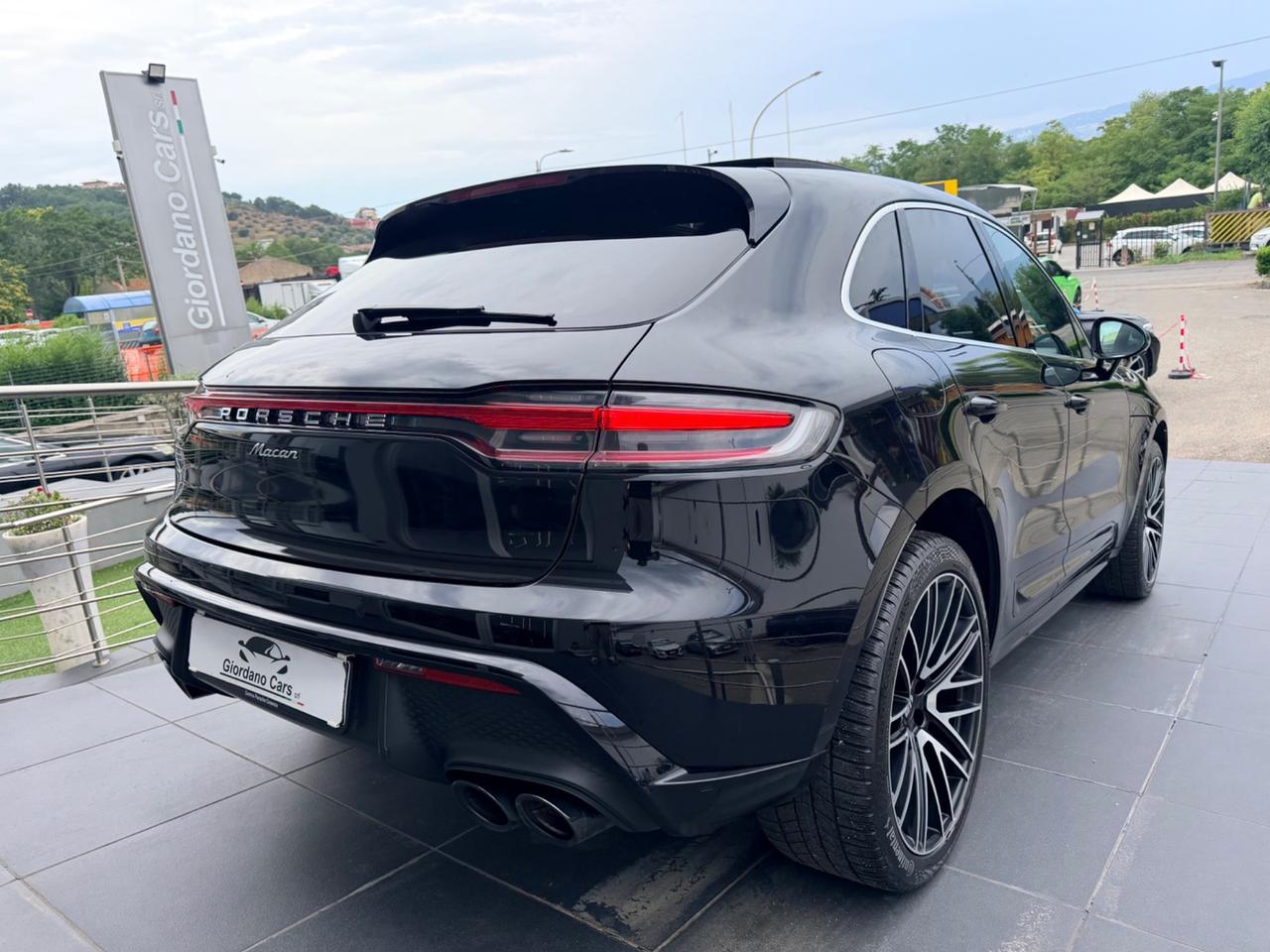 Porsche Macan 2.0 265cv in garanzia