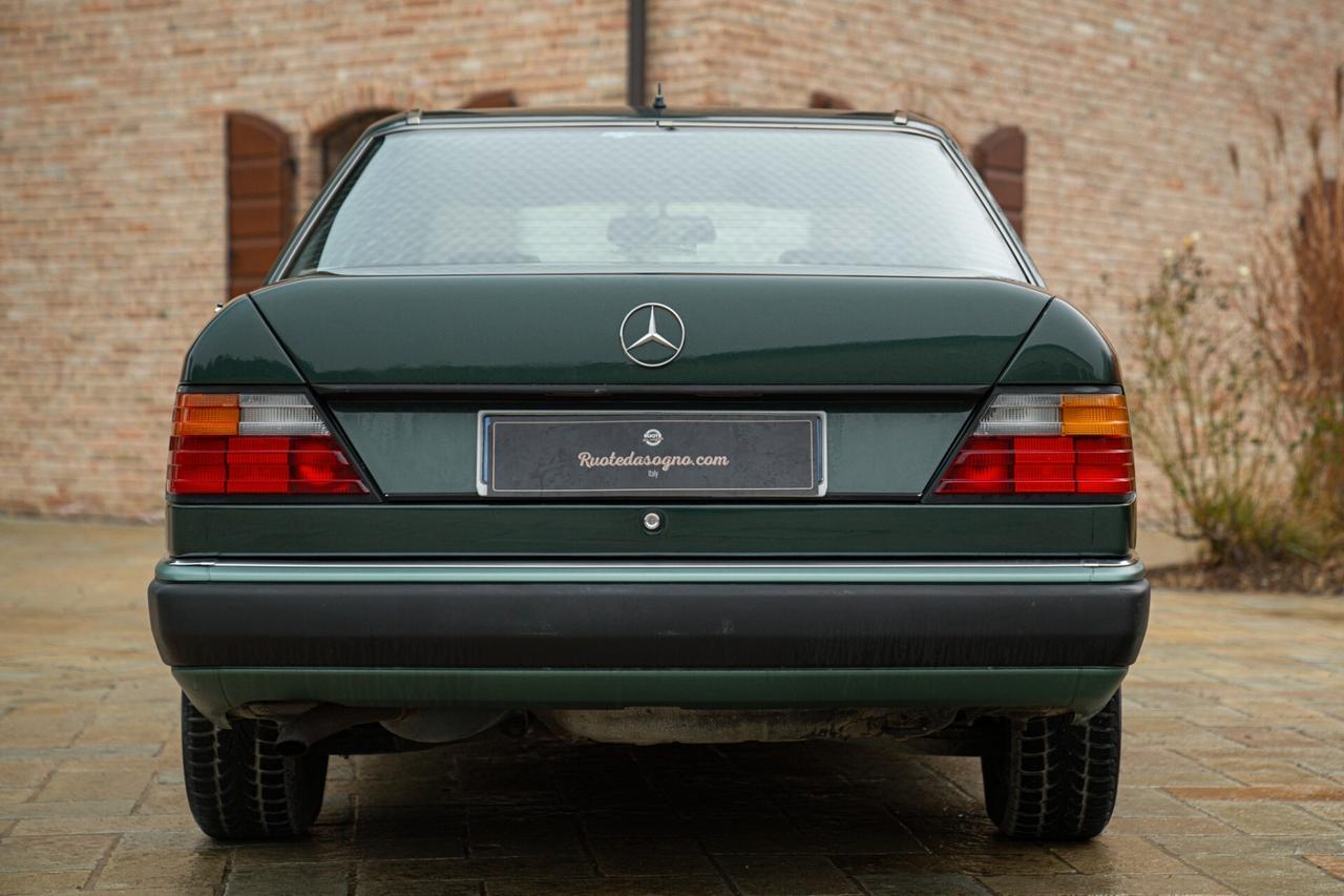 Mercedes-benz E 200 - MER00255