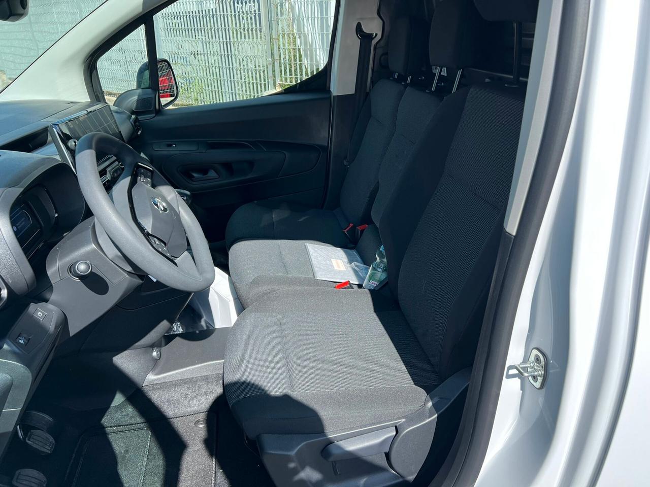 Opel Combo 1.5 BlueHdi 100cv 3posti