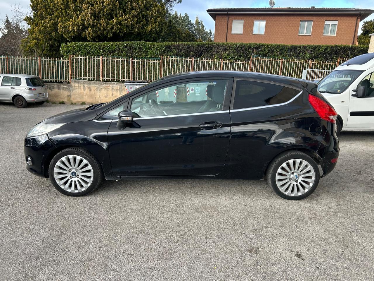 Ford Fiesta 1.4 TDCi 68CV 3 porte Titanium