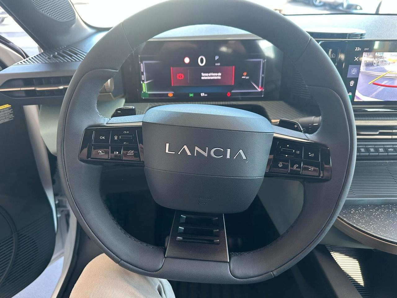 Lancia Ypsilon Hybrid e-DCT