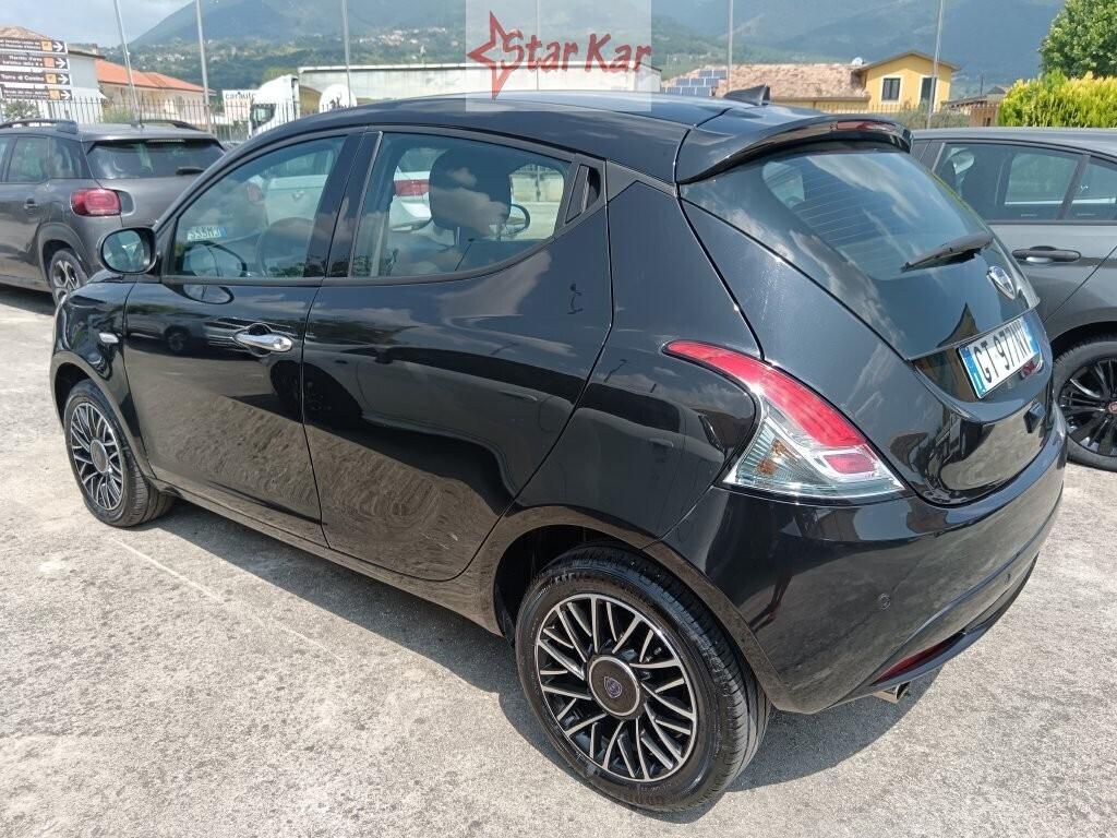Lancia Ypsilon 1.0 FireFly 5 porte S&S Hybrid Plat