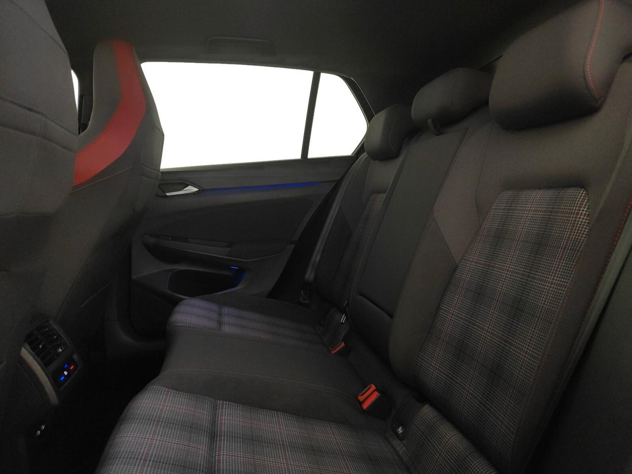 Volkswagen Golf GTI 2.0 TSI DSG