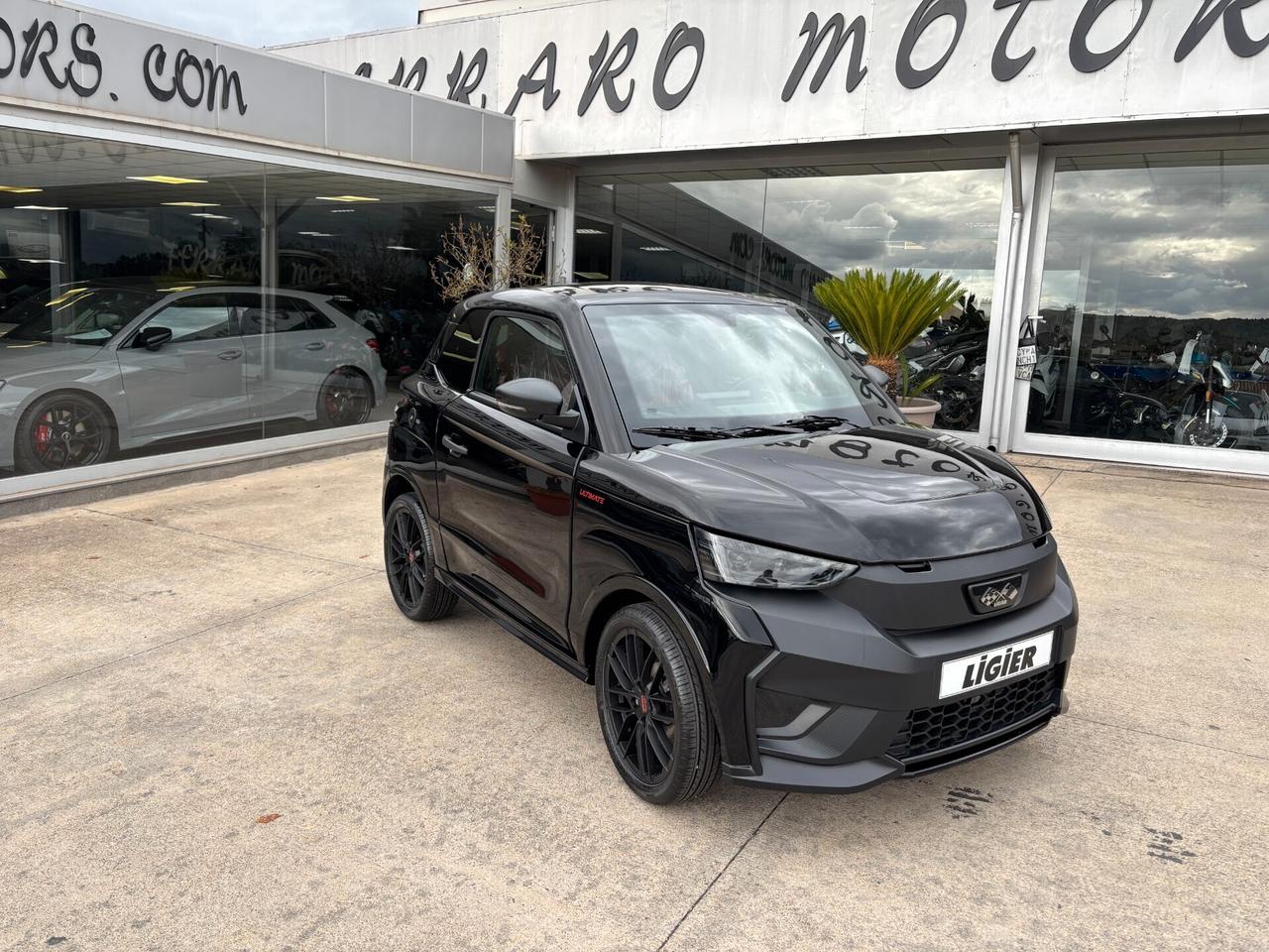 Ligier JS50 DCI Ultimate nera anno 2025 Nuova Pronto consegna Tua a solo 199 EURO al mese