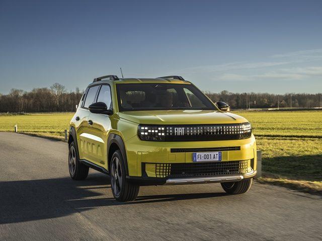 FIAT Grande Panda ICON + PACK TECH 1.2 Hybrid 110 CV S&S