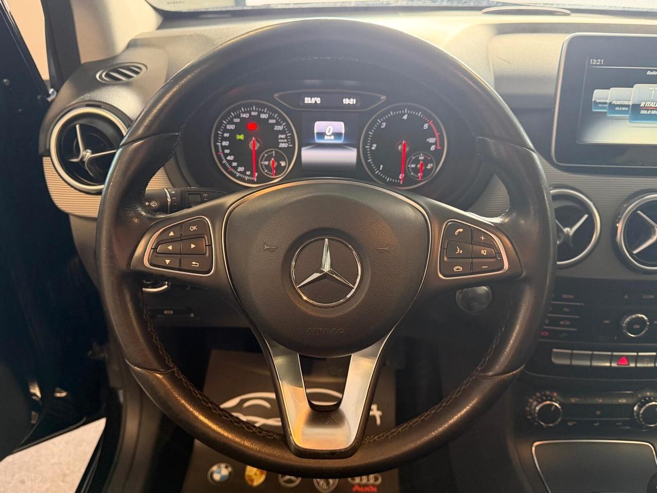 MERCEDES-BENZ CLASSE B160 SPORT 1.5 90CV NAVI OK NEOPATENTATI ANNO 2018