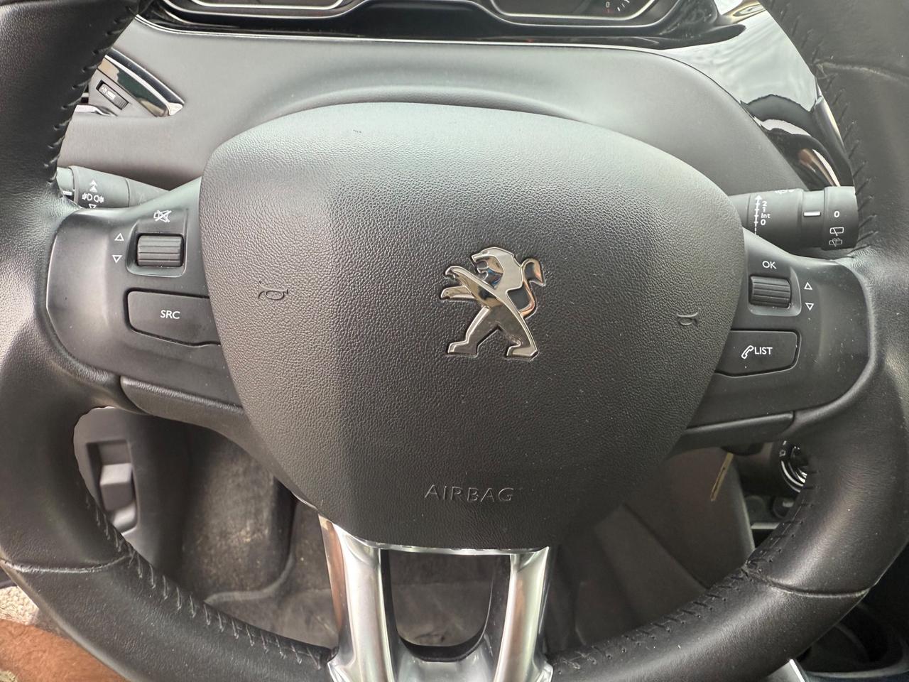 Peugeot 208 PureTech 82 5 porte Active PASSAGGIO INCLUSO