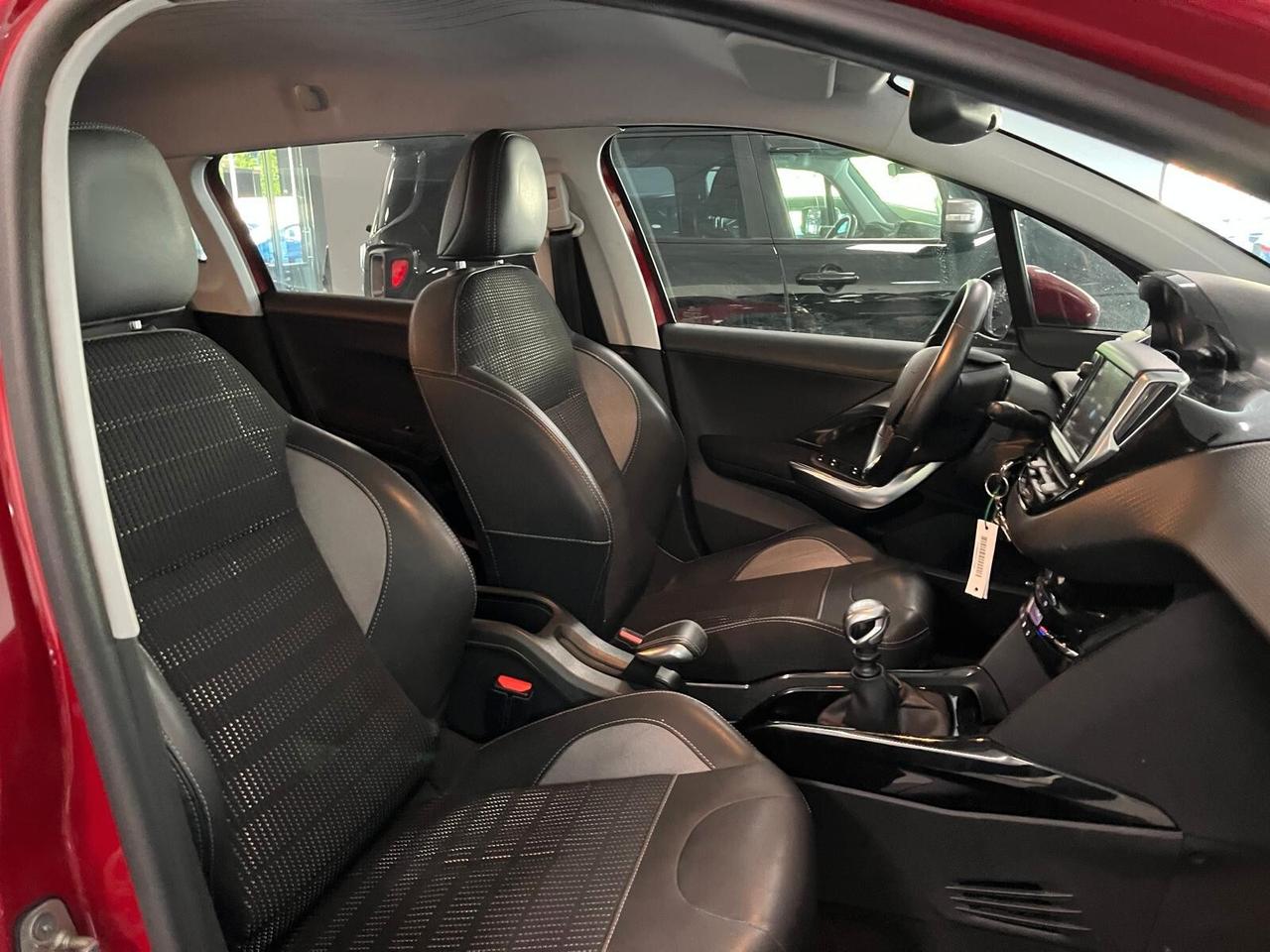 Peugeot 2008 BlueHDi 120 S&S Allure