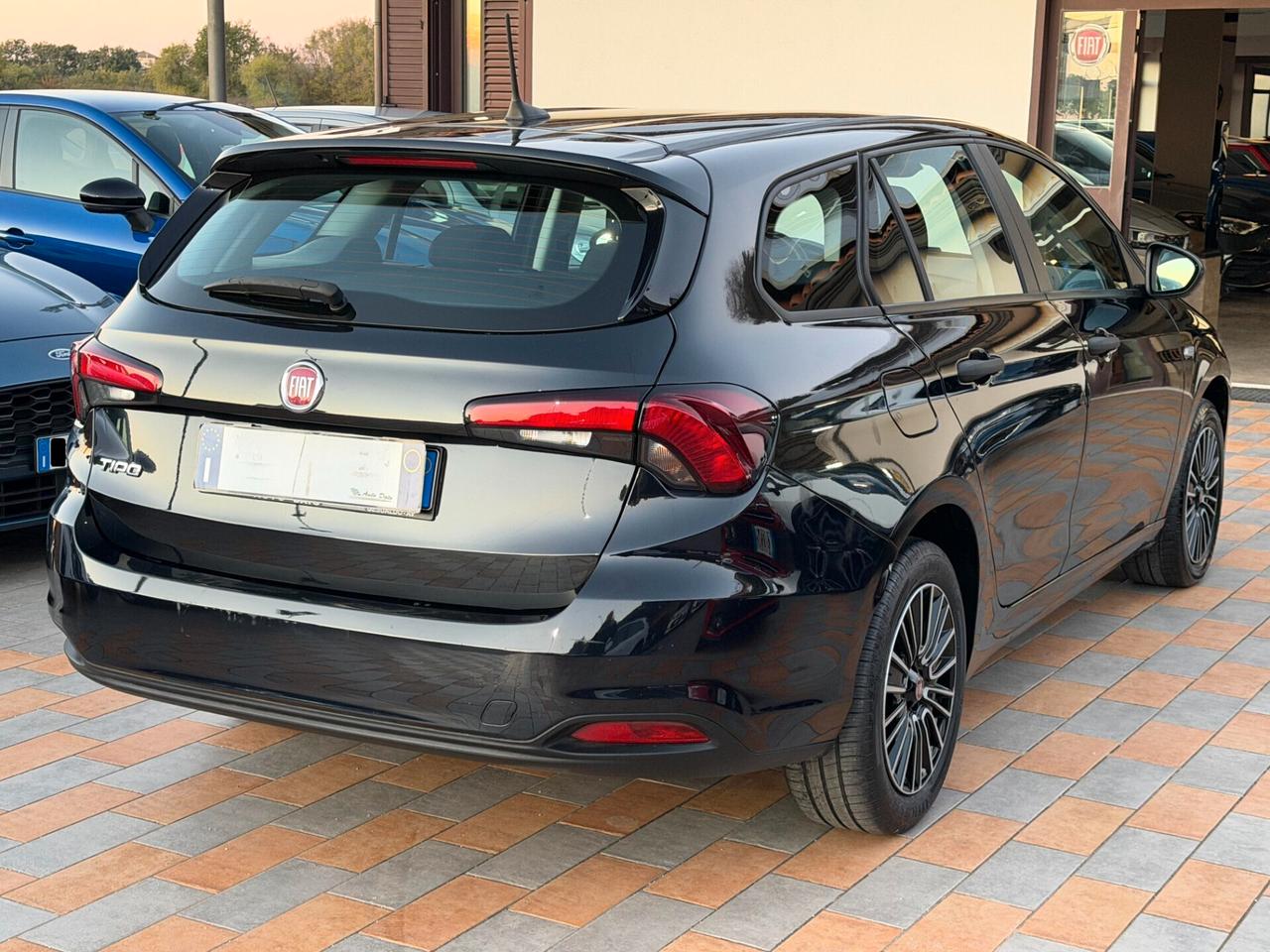 Fiat Tipo SW 1.6 M.JET 130 cv. CITY CROSS