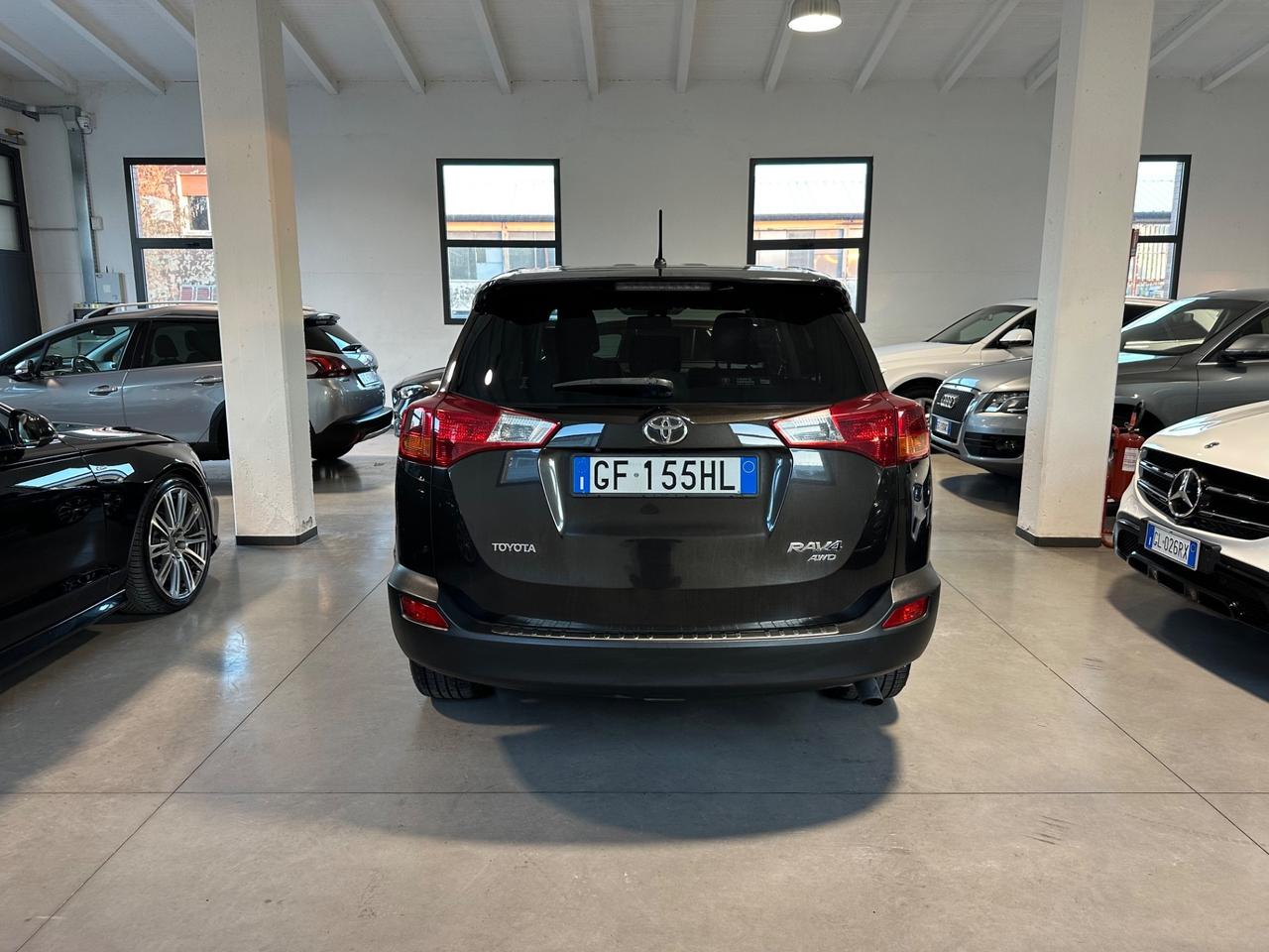 Toyota RAV 4 RAV4 2.0 D-4D 4WD Lounge White Ed.