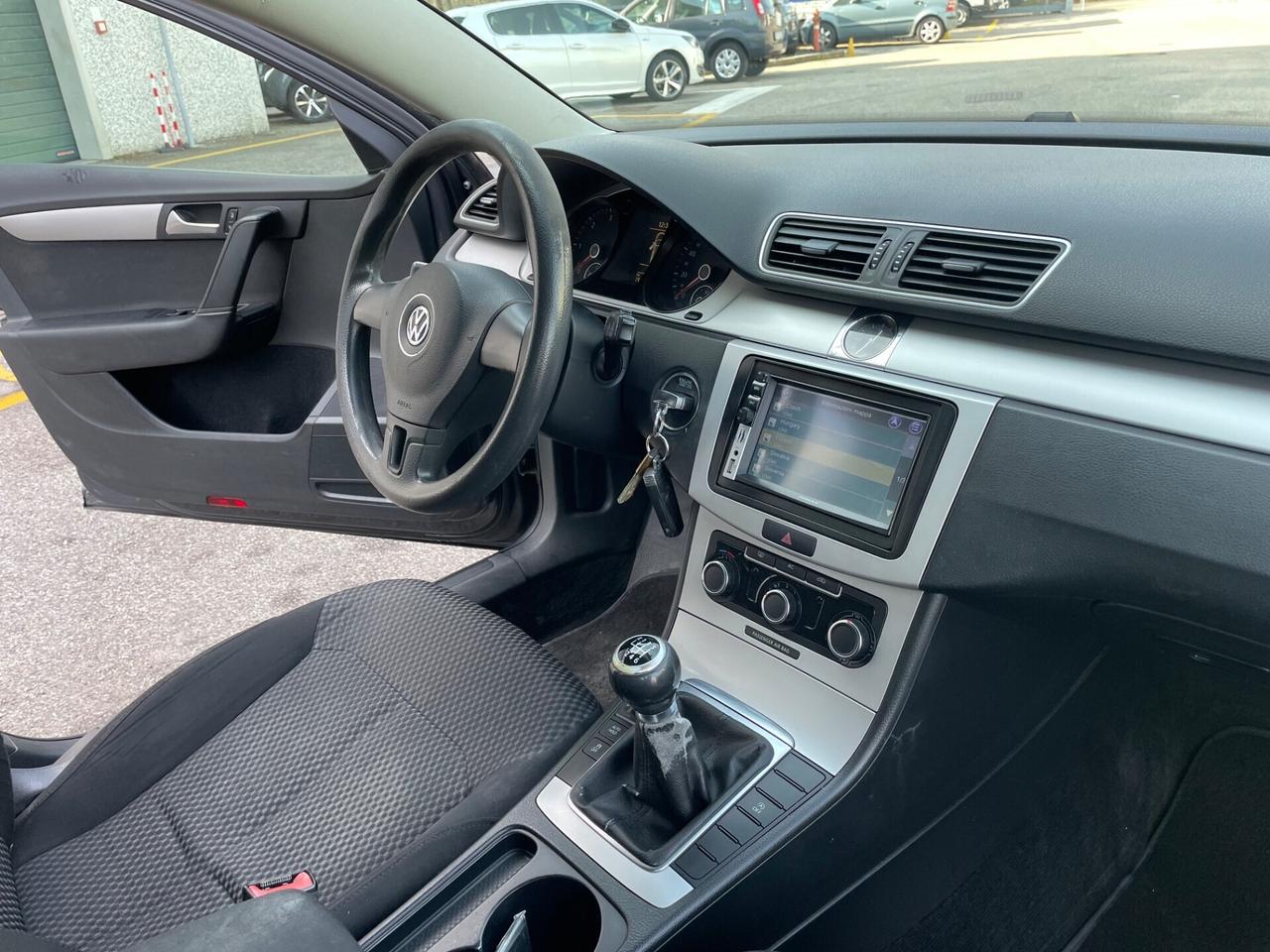 Volkswagen Passat 1.6 TDI Comfortline*Neopatentati*Grandinata*