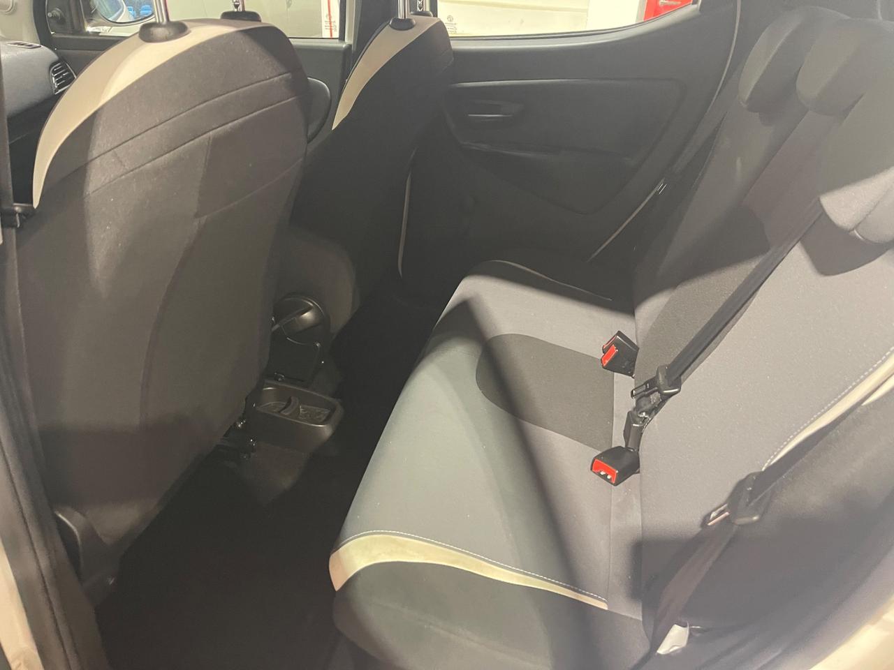 Lancia Ypsilon 1.2 69 CV 5 porte ELLE