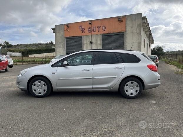 Opel Astra SW 1.3 CDTI - 2011