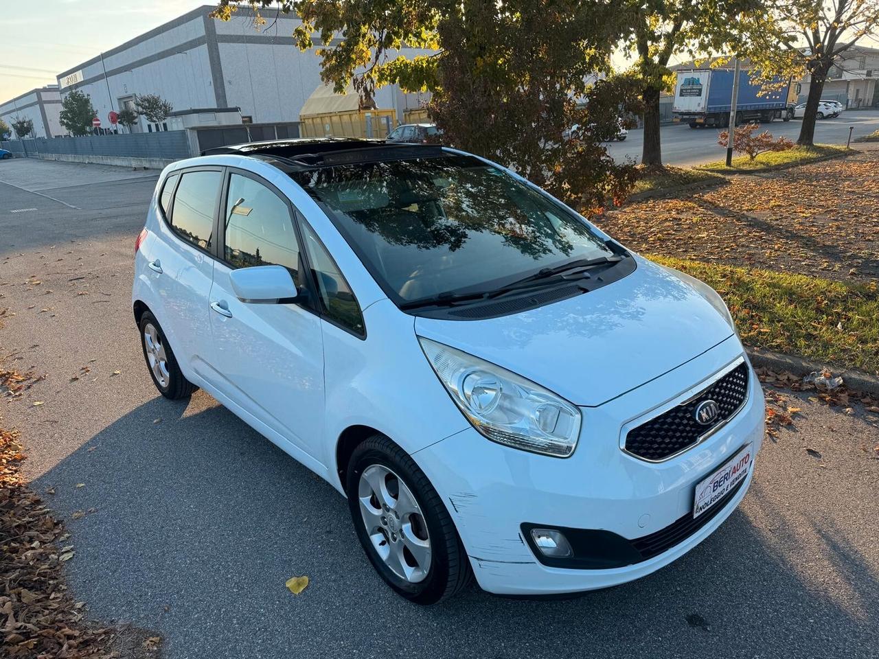 Kia Venga adatta neopatentati