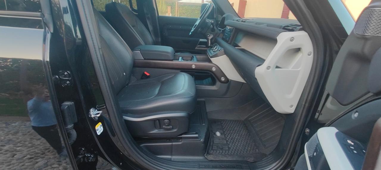 Land Rover Defender 110 3.0D Autocarro 5 posti 200 CV AWD SE
