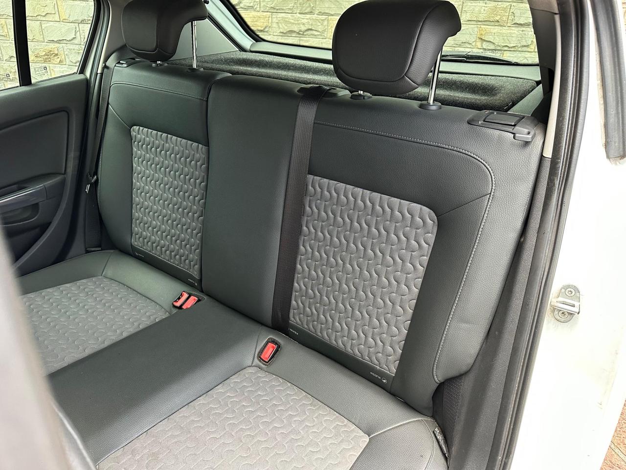 Opel Corsa 1.2 5 porte Cosmo NEOPATENTATI