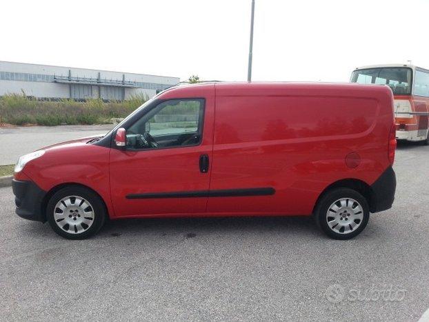 Fiat Doblo 1.4 T-Jet Nat.Pow. Maxi Lamierato SX